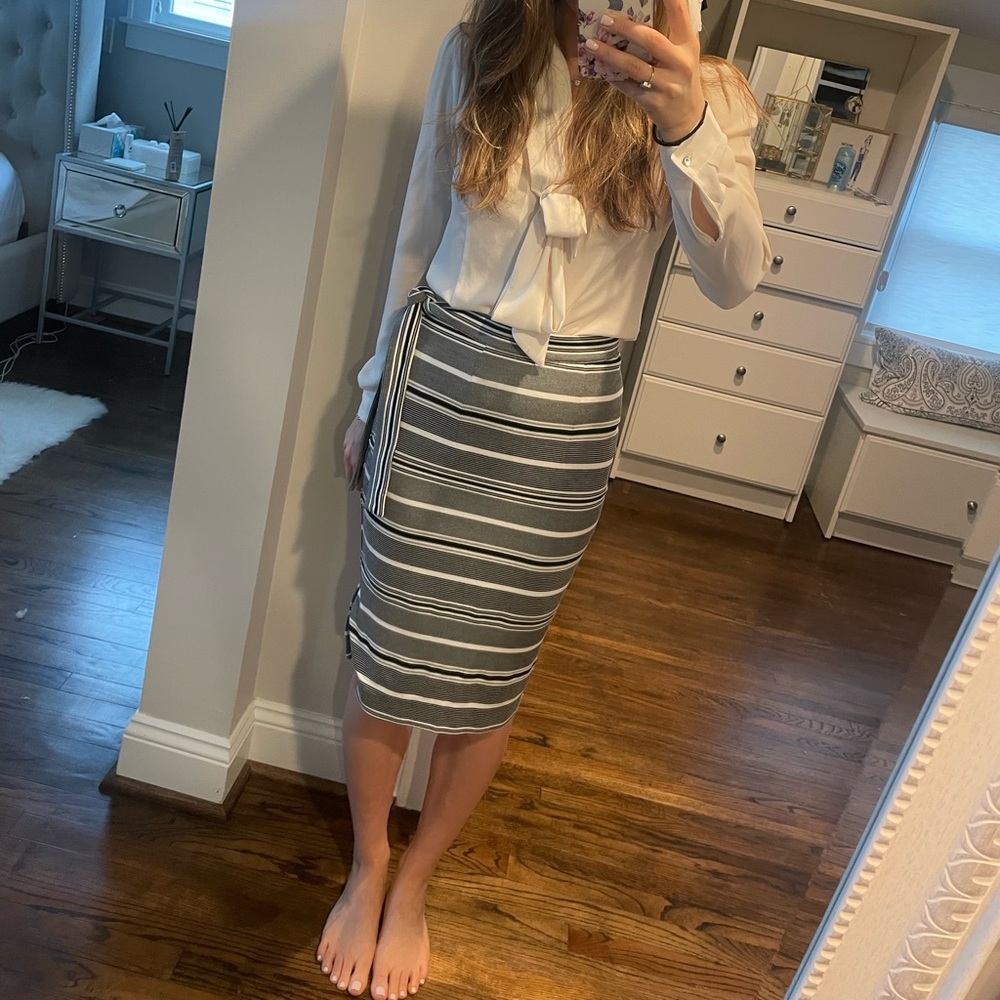 Brand new express black and white stripe high waisted stretchy pencil skirt, 0